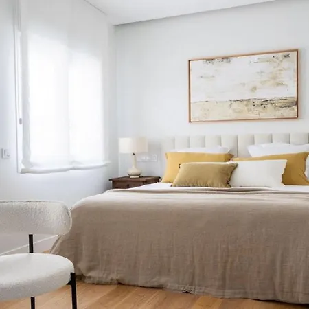 Prostorny Apartman Se 4 Loznicemi Apartmán